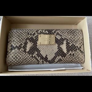 Michael Kors wallet